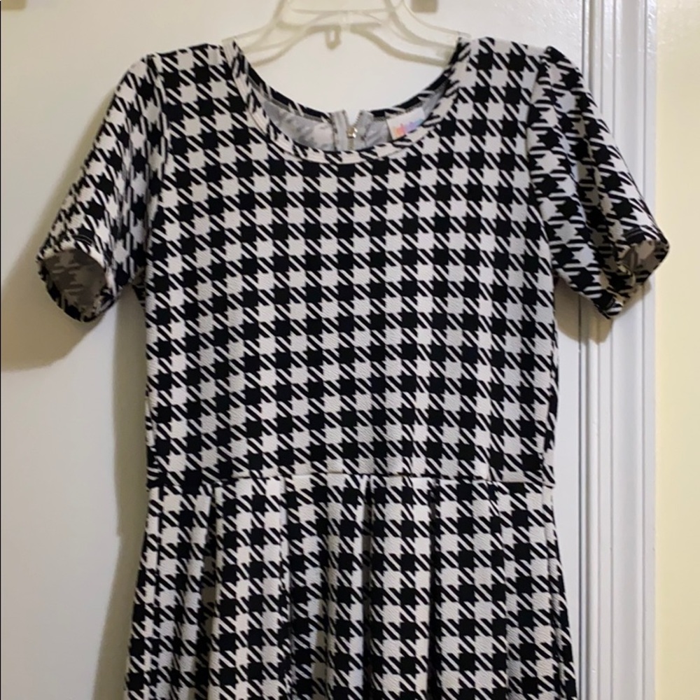 Lularoe Amelia. Houndstooth